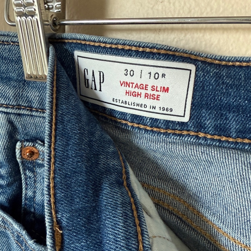 GAP Women's Vintage Slim High Rise Blue Jeans, Size 30 Regular - Picture 3 of 4